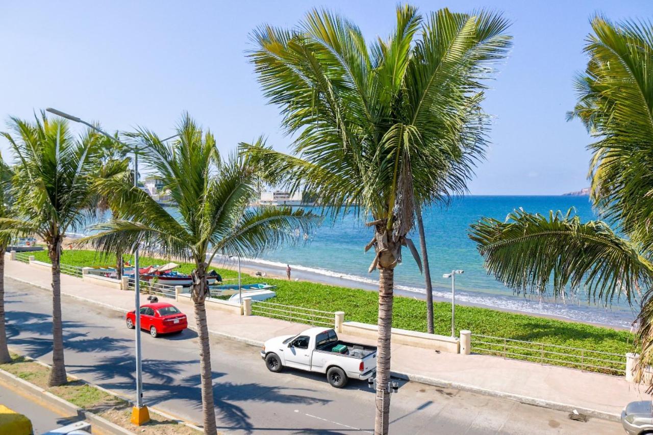מזטלן Hotel Puerto Viejo מראה חיצוני תמונה