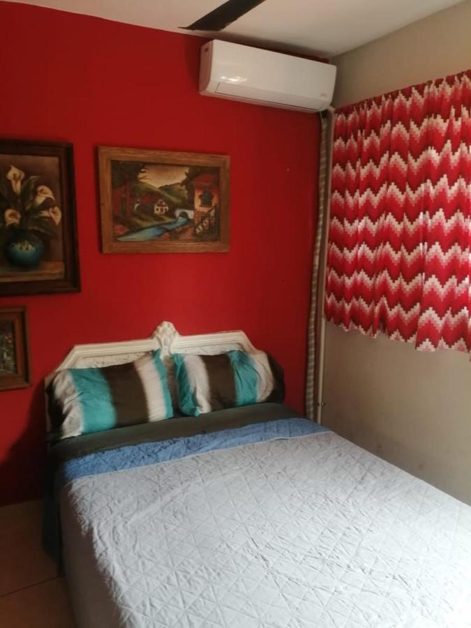 מזטלן Hotel Puerto Viejo מראה חיצוני תמונה